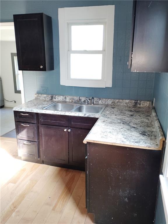 3421 Flora Avenue Property Photo 4