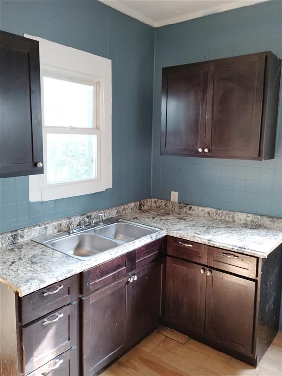 3421 Flora Avenue Property Photo 6