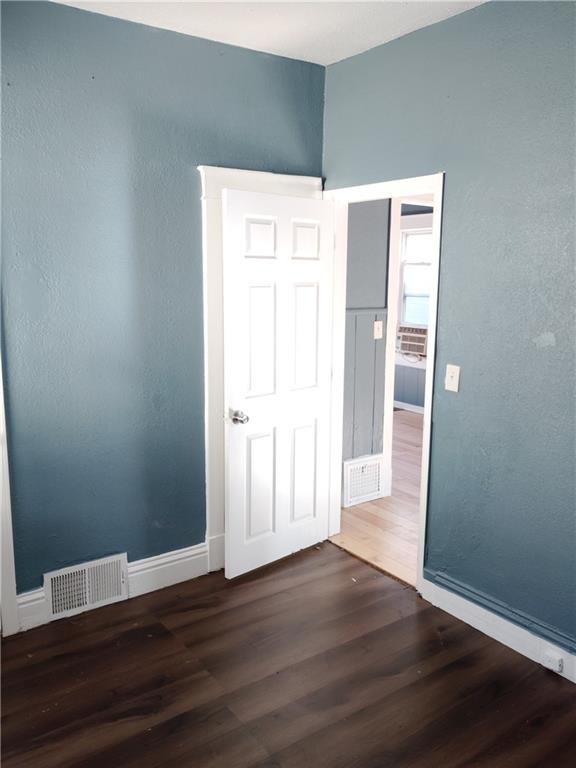 3421 Flora Avenue Property Photo 10