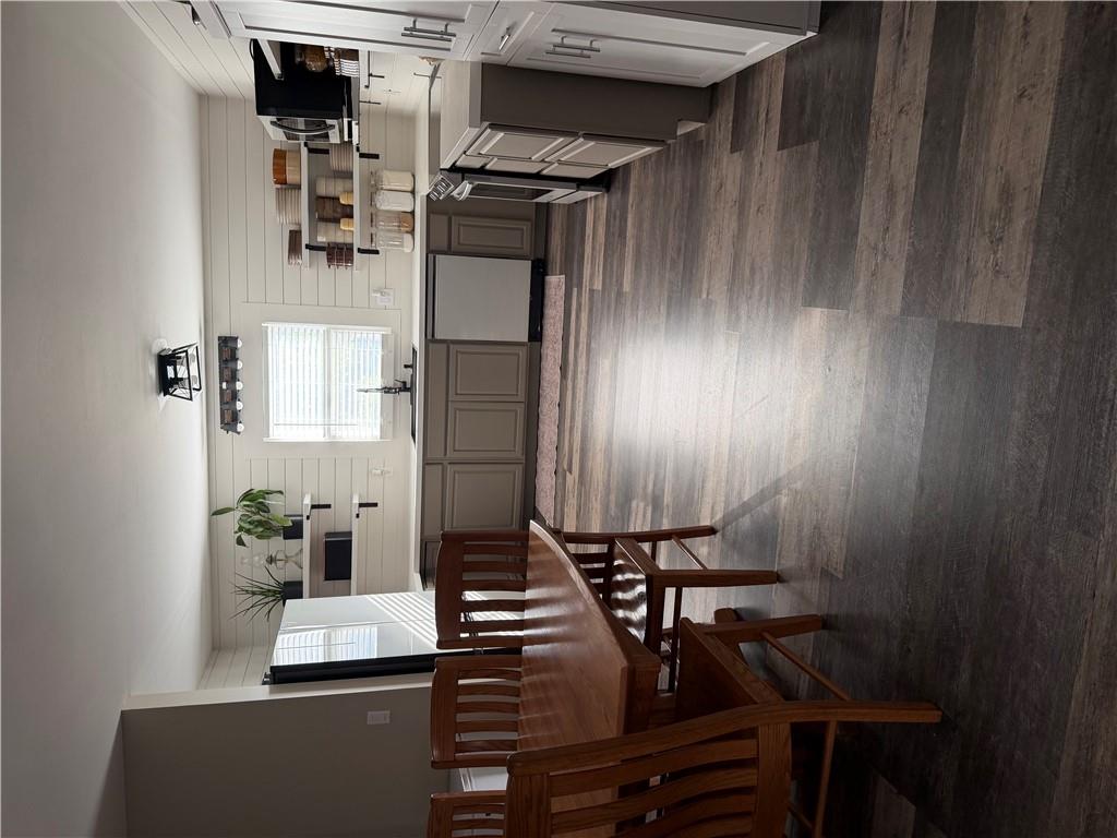 107 N Water Street Property Photo 12