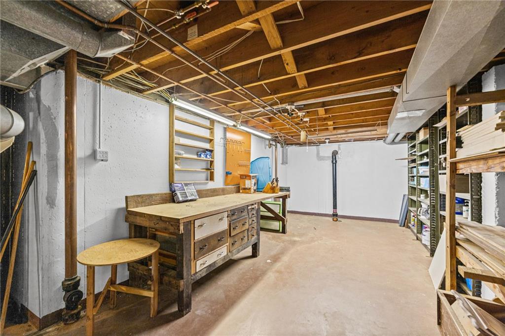 8905 Lamar Avenue Property Photo 9