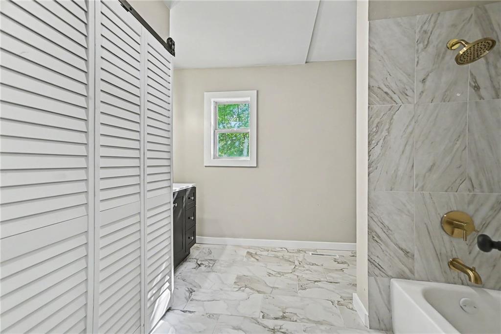 4429 Ne Winn Road Property Photo 10