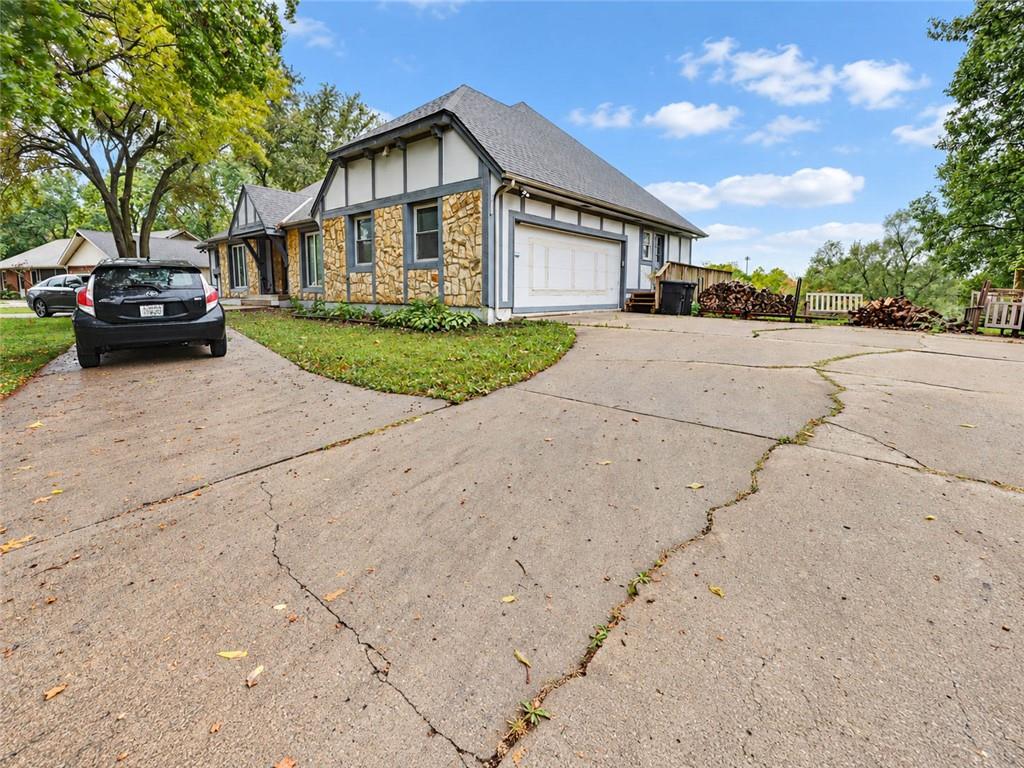 3424 S Norwood Avenue Property Photo 37