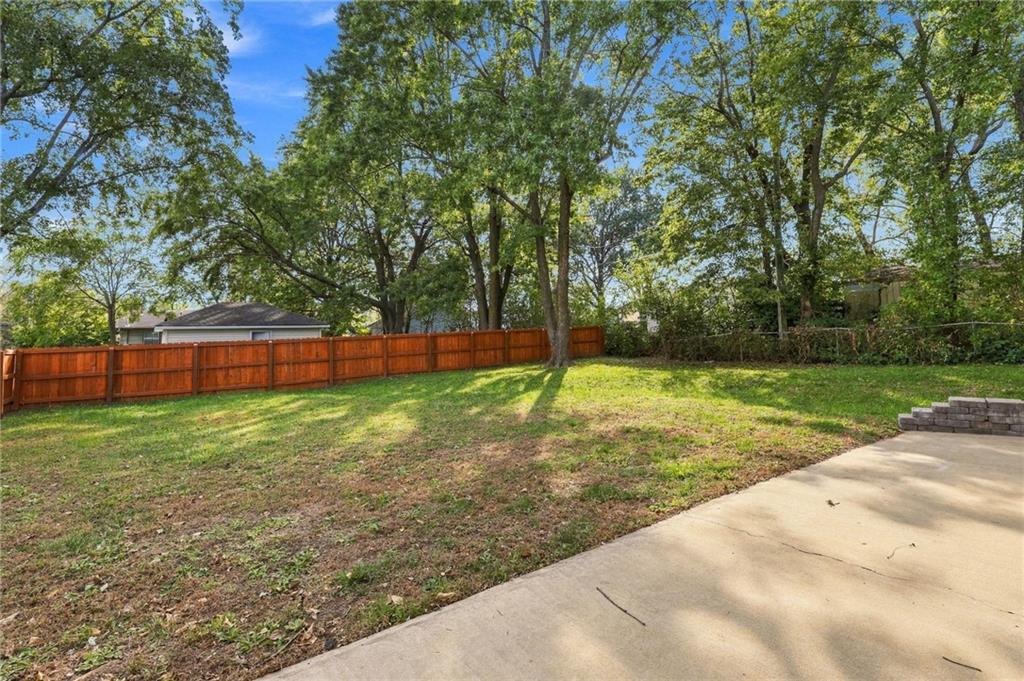 311 E Washington Street Property Photo 4