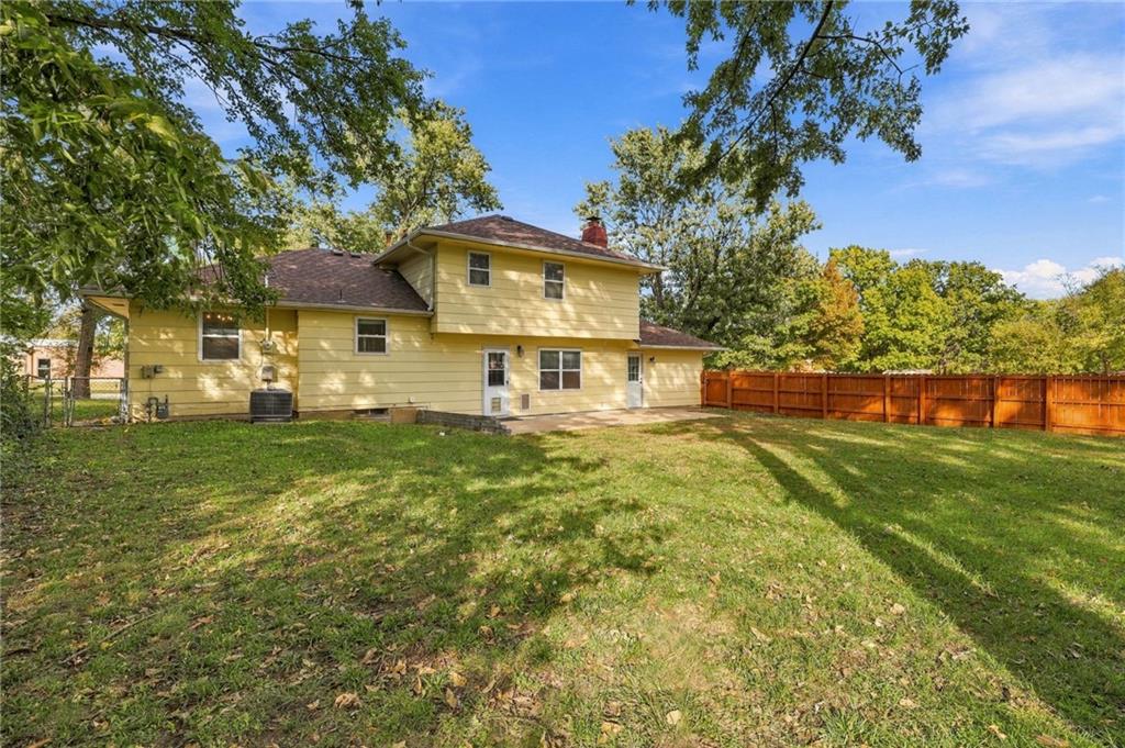 311 E Washington Street Property Photo 5