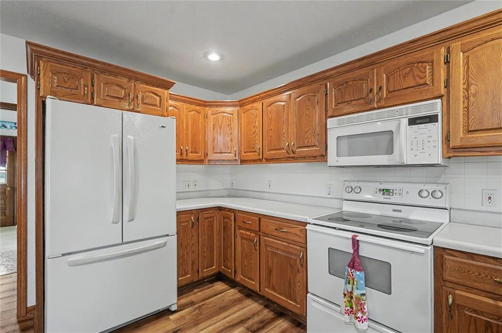 17 Lakeridge Road Property Photo 13