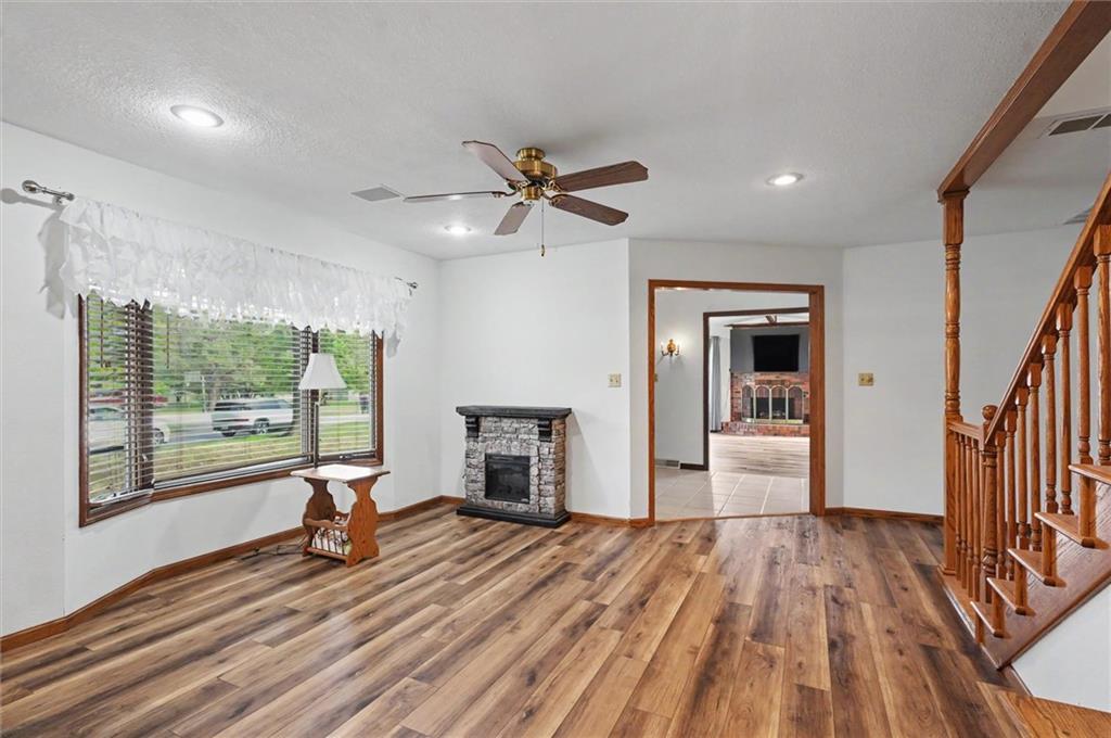 17 Lakeridge Road Property Photo 14