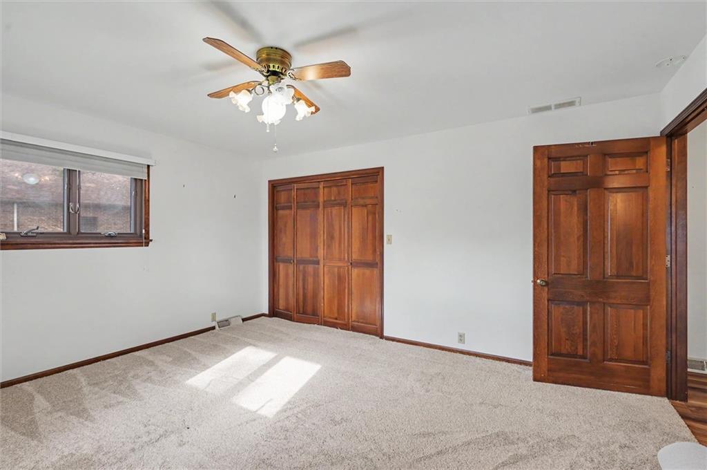 17 Lakeridge Road Property Photo 18