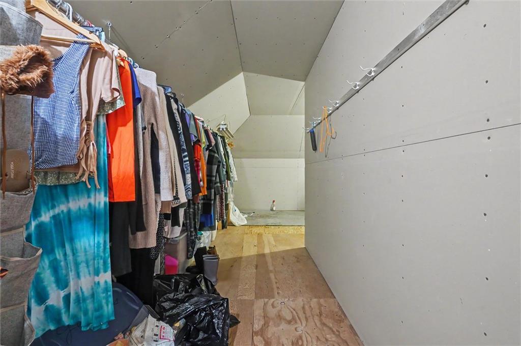 17 Lakeridge Road Property Photo 25