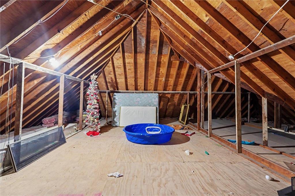 17 Lakeridge Road Property Photo 26