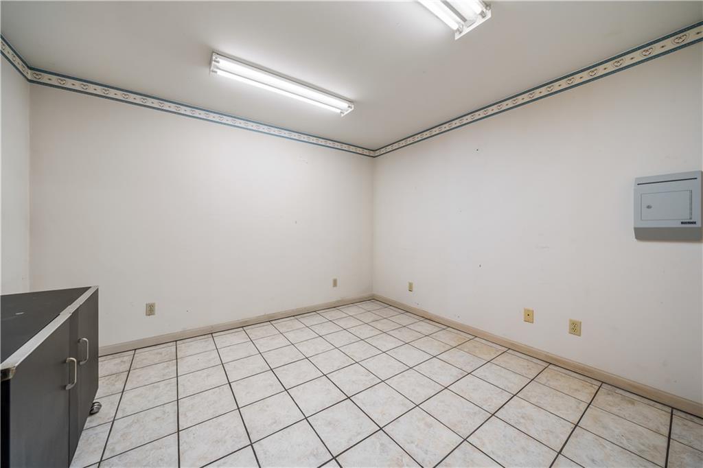 4903 King Hill Avenue Property Photo 11