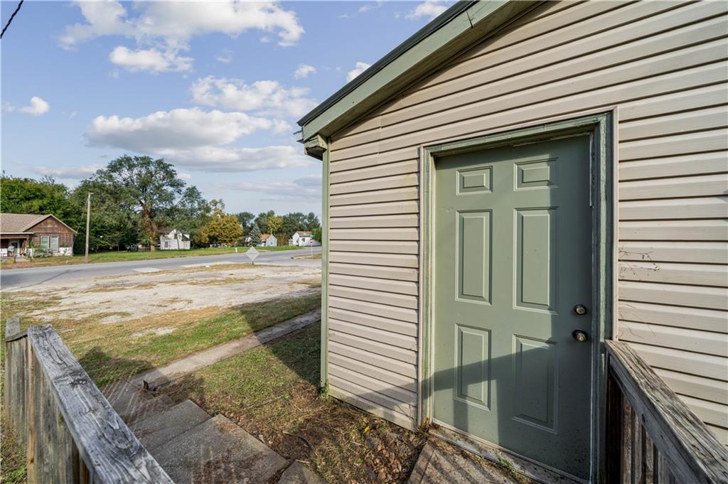 4903 King Hill Avenue Property Photo 19