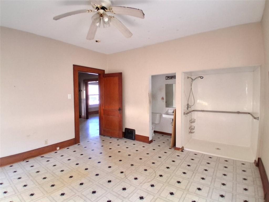 502 E 21st Street Property Photo 11