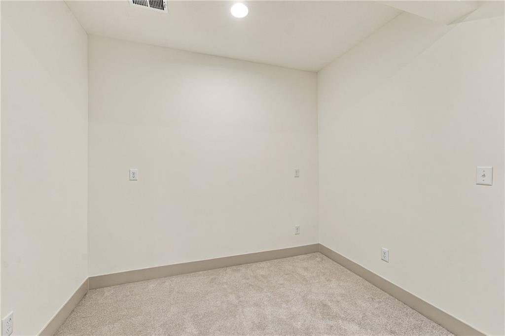 2605 Ne Crestview Street Property Photo 37