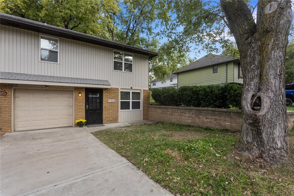 5708 Ne 50th Street Property Photo 2