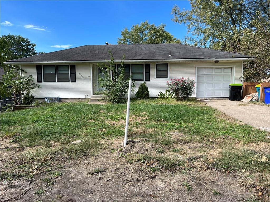 502 Nw Central Street Property Photo 2
