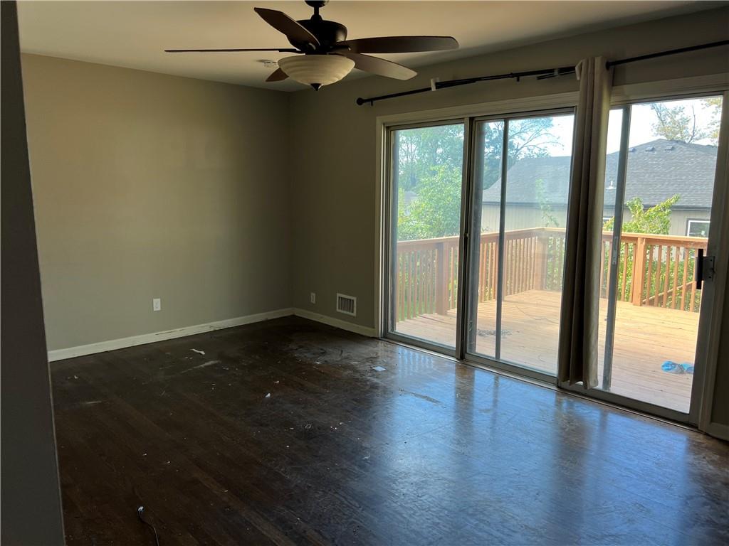 502 Nw Central Street Property Photo 7