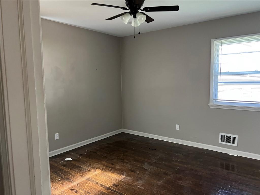 502 Nw Central Street Property Photo 8