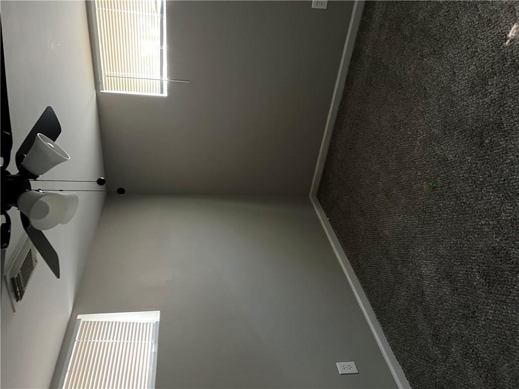 502 Nw Central Street Property Photo 13