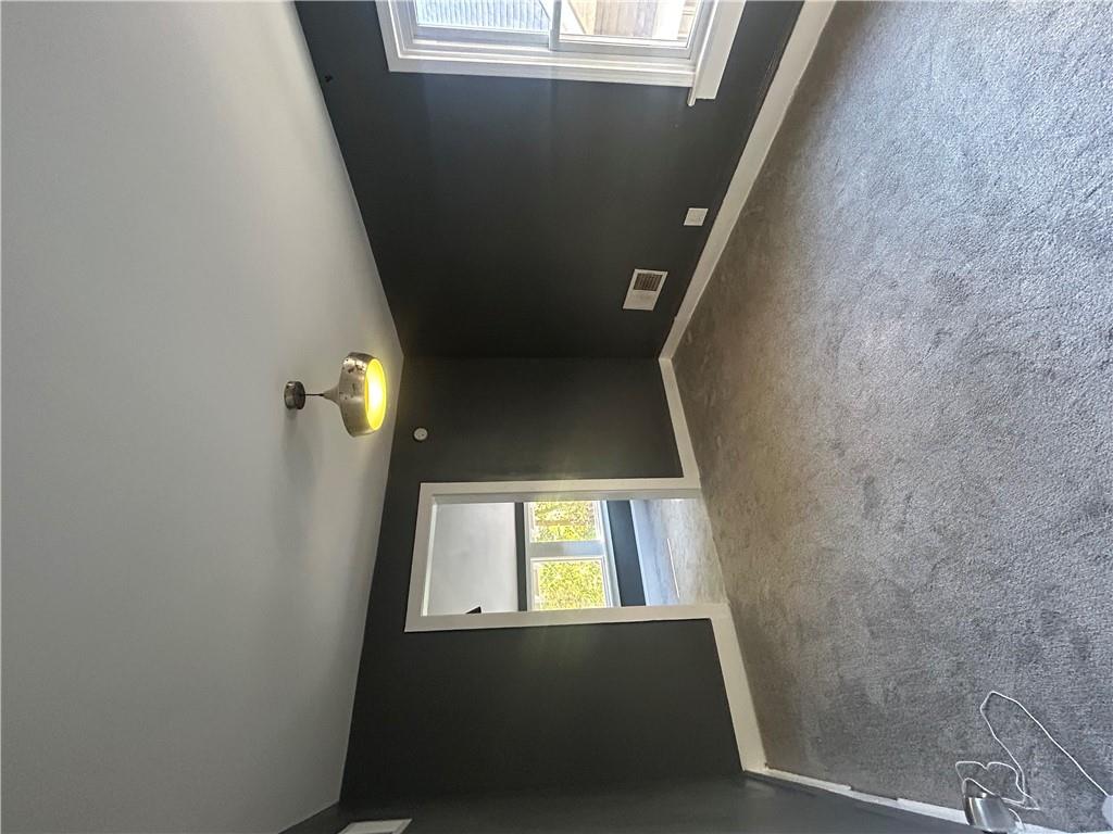 4031 S Benton Avenue Property Photo 11