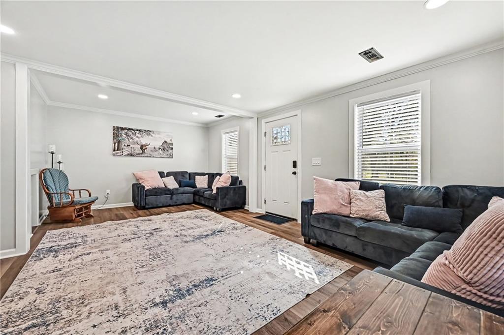 190 4th Street Property Photo 6