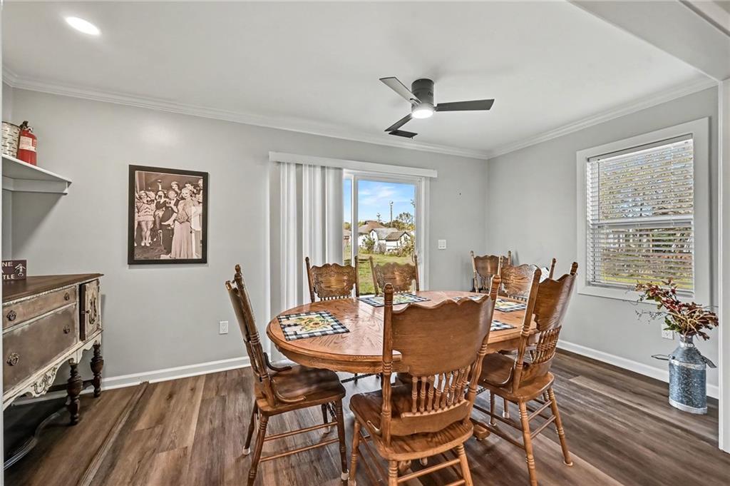 190 4th Street Property Photo 8