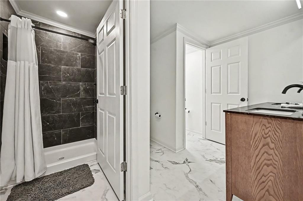190 4th Street Property Photo 14