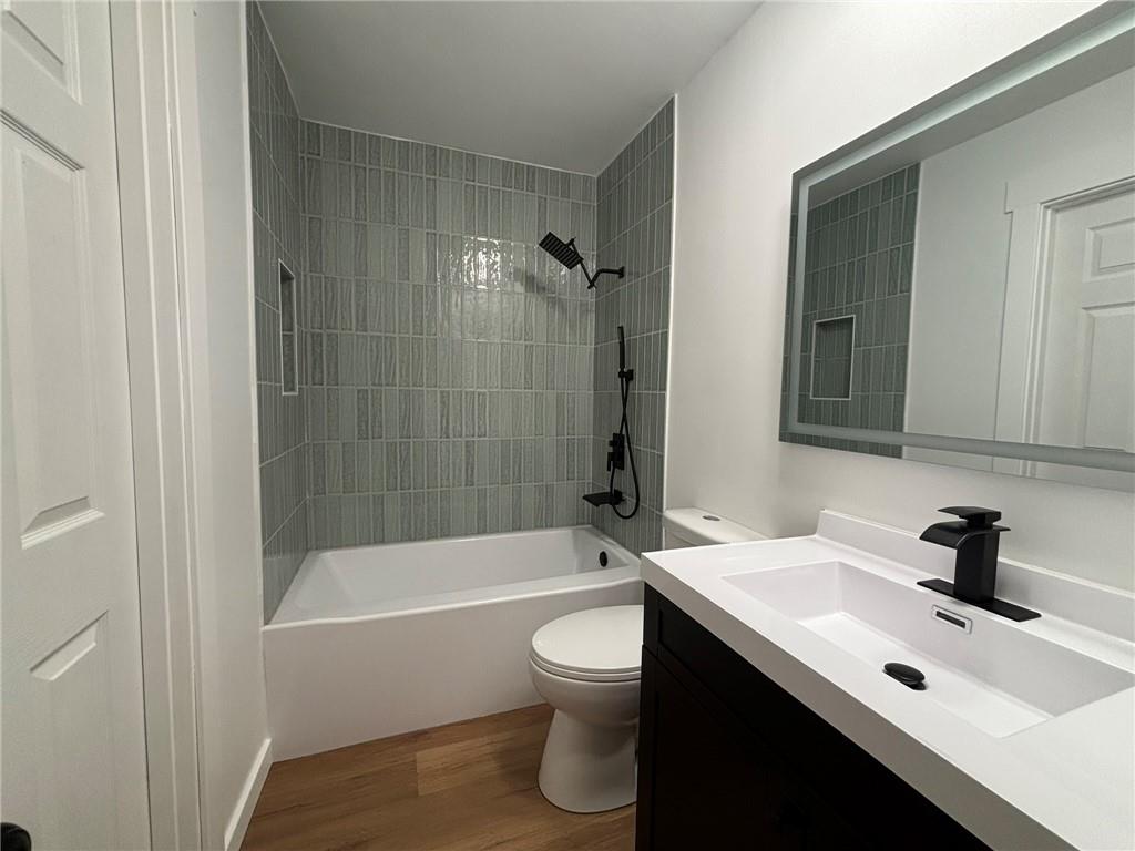 3001 Dover Street Property Photo 14