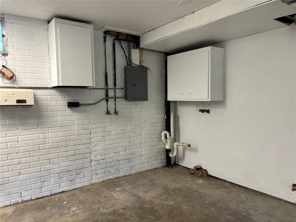 3001 Dover Street Property Photo 33