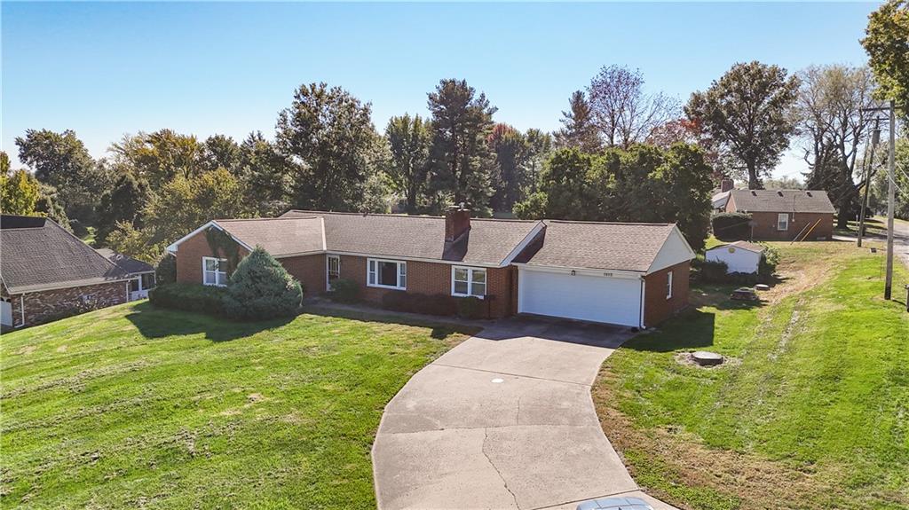 1610 Country Club Road Property Photo 3