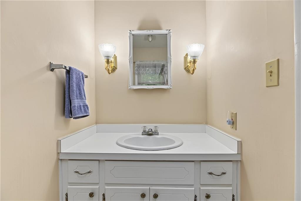 1610 Country Club Road Property Photo 14