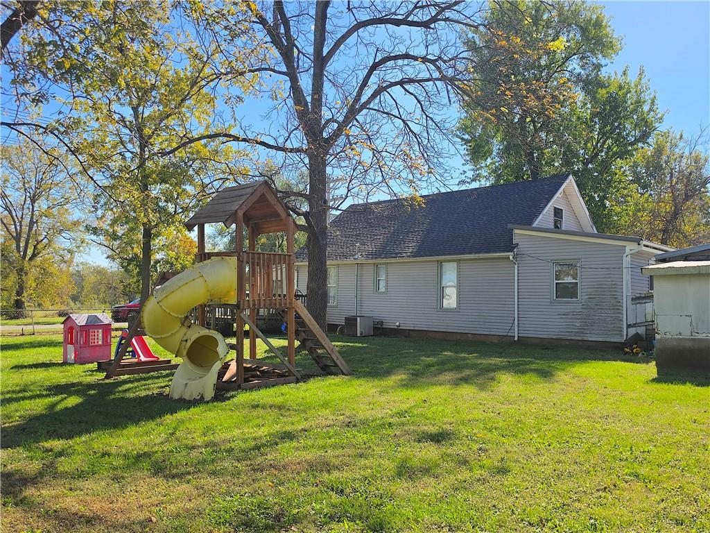 923 S Walnut Street Property Photo 4