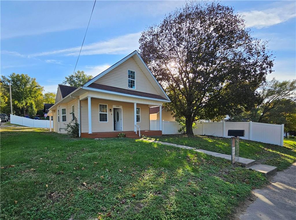 1324 Hickory Street Property Photo 1