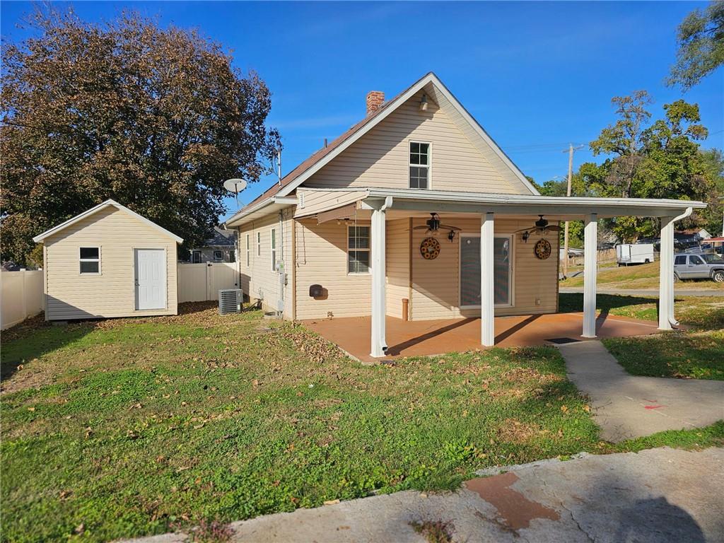 1324 Hickory Street Property Photo 7