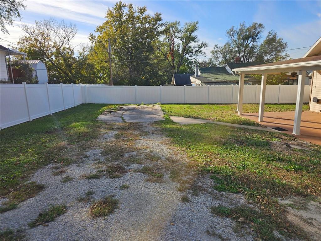 1324 Hickory Street Property Photo 9