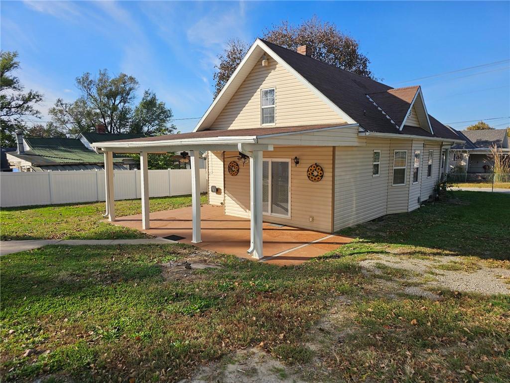 1324 Hickory Street Property Photo 10