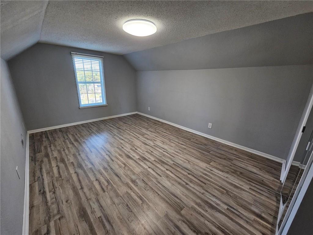 1324 Hickory Street Property Photo 18