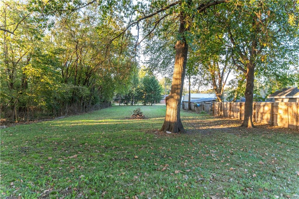 639 E Yerby Street Property Photo 25