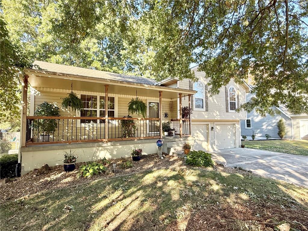 2130 Sunset Circle Property Photo 1