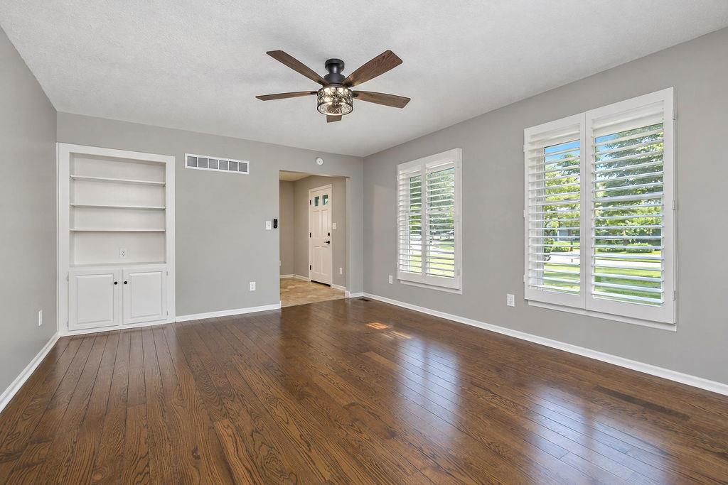 13811 W 48th Street Property Photo 6