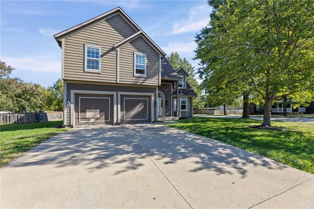 18417 Elm Street Property Photo 2