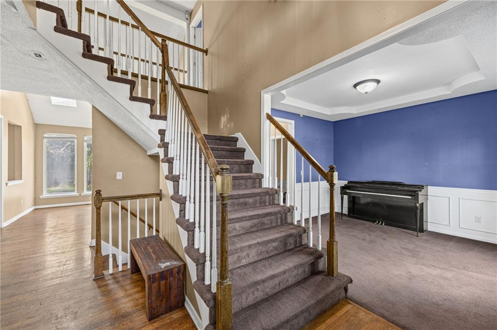 18417 Elm Street Property Photo 5
