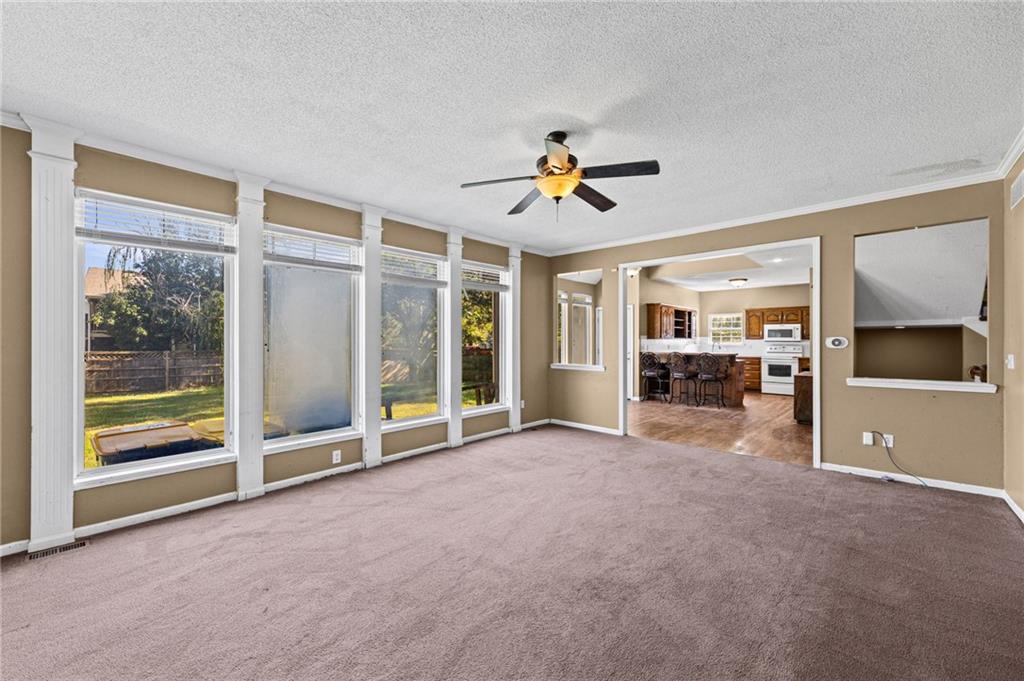 18417 Elm Street Property Photo 12