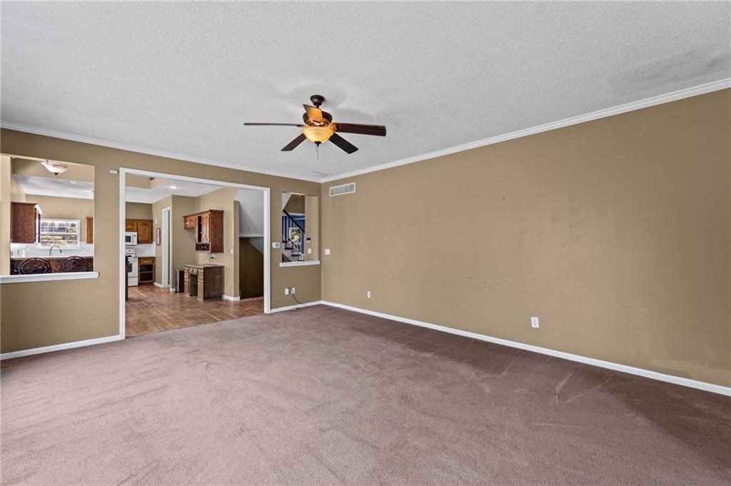 18417 Elm Street Property Photo 13
