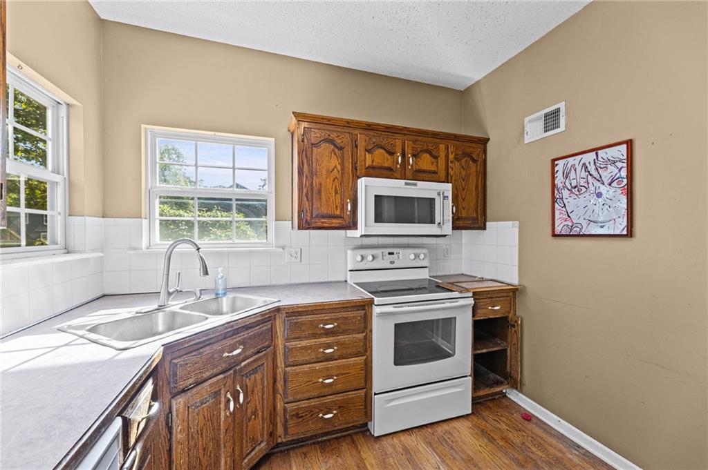 18417 Elm Street Property Photo 20