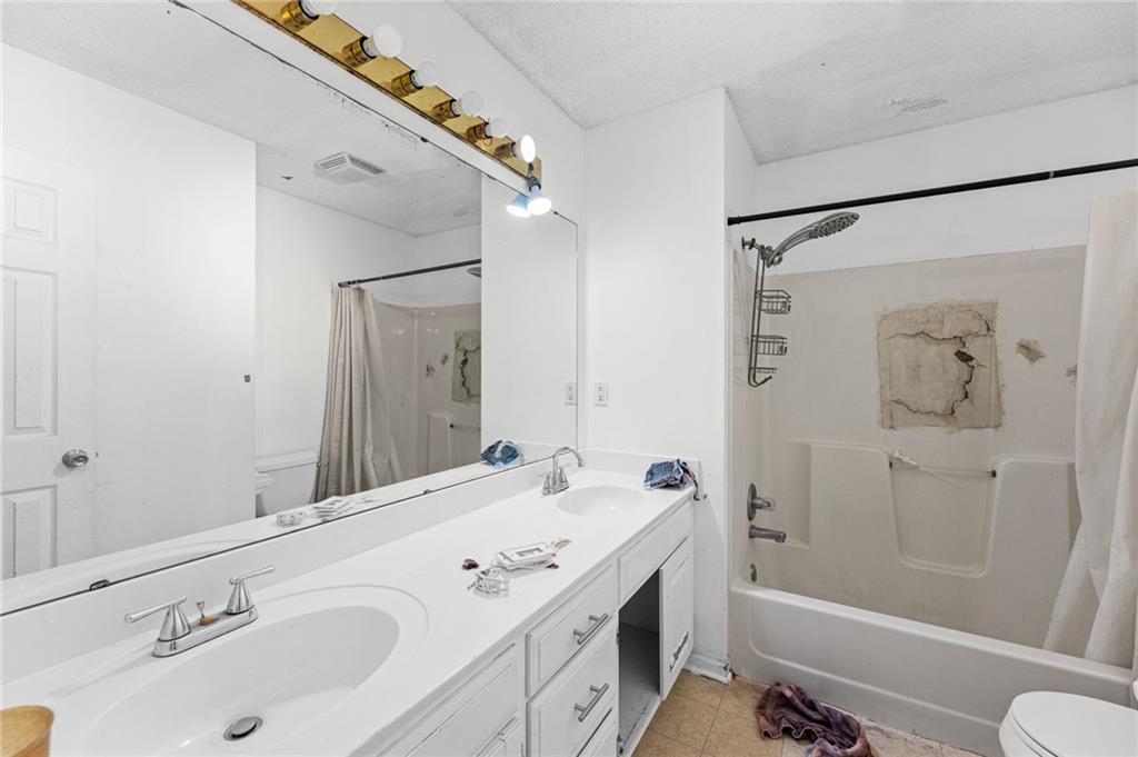 18417 Elm Street Property Photo 22