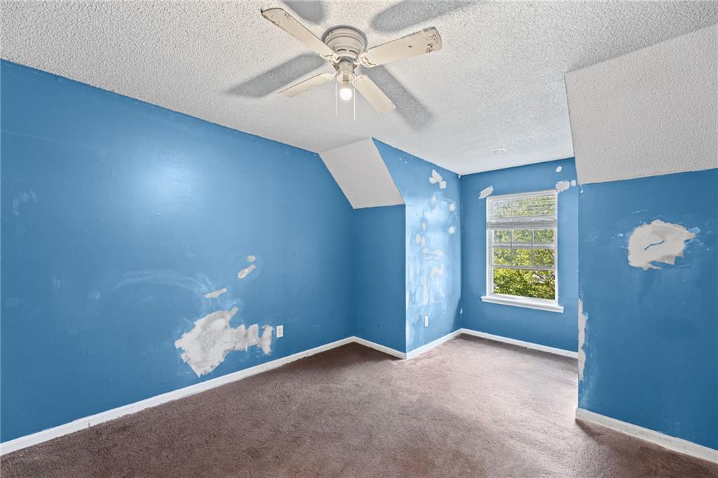 18417 Elm Street Property Photo 28