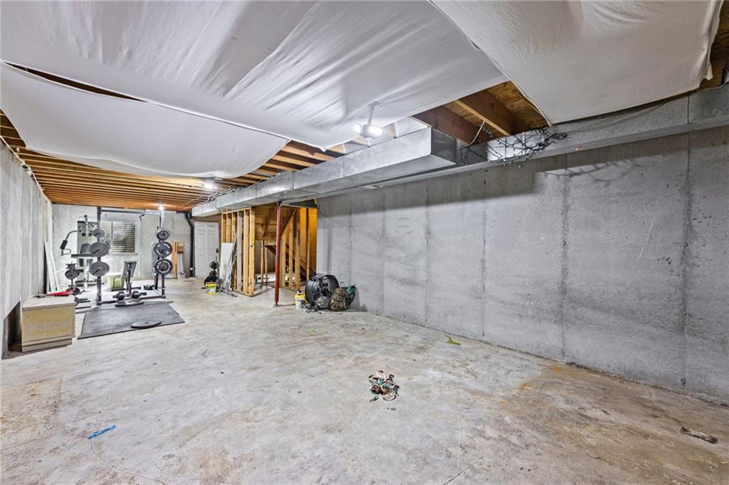 18417 Elm Street Property Photo 32