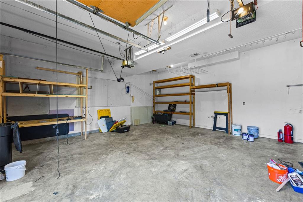 18417 Elm Street Property Photo 33