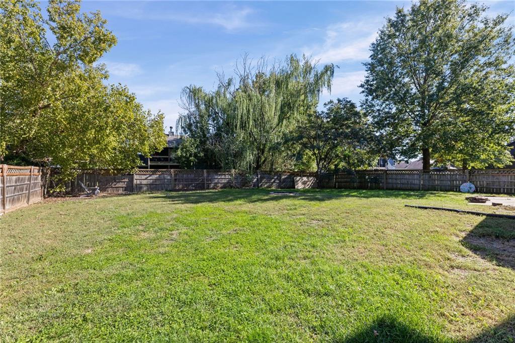 18417 Elm Street Property Photo 35
